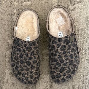 Birkenstock Leopard Print Clogs with Shearling Lining - Brown/Black